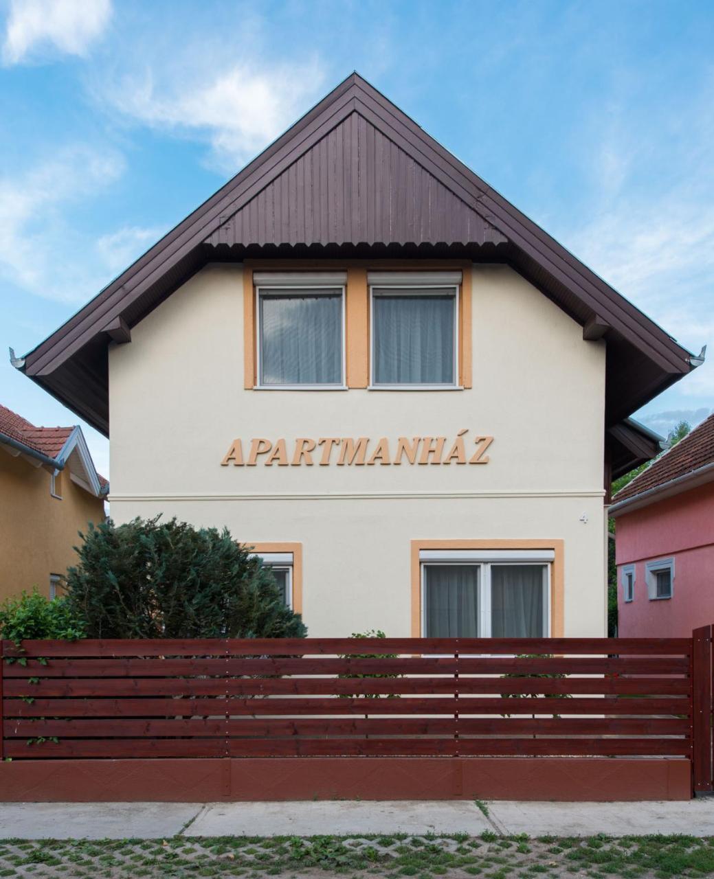 Hajdu Apartman 3. Hajdúszoboszló 外观 照片