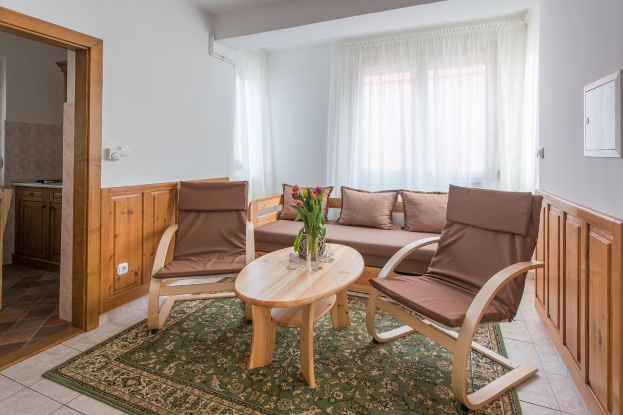 Hajdu Apartman 3. Hajdúszoboszló 外观 照片